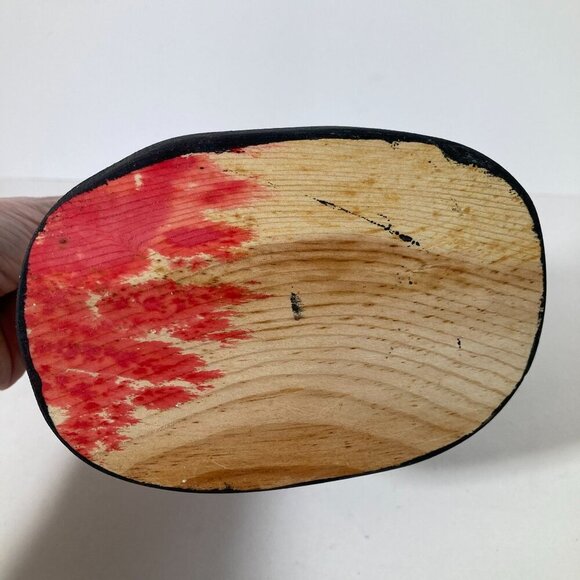 Vintage Handmade Wood Old World Santa Handpainted Signed Red Black Rustic 6 x 11 - Picture 3 of 4